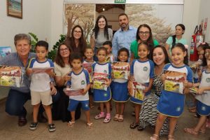Educação que Transforma: Chapadão do Sul recebe kits pedagógicos da Superconteúdo com foco em saúde e cidadania